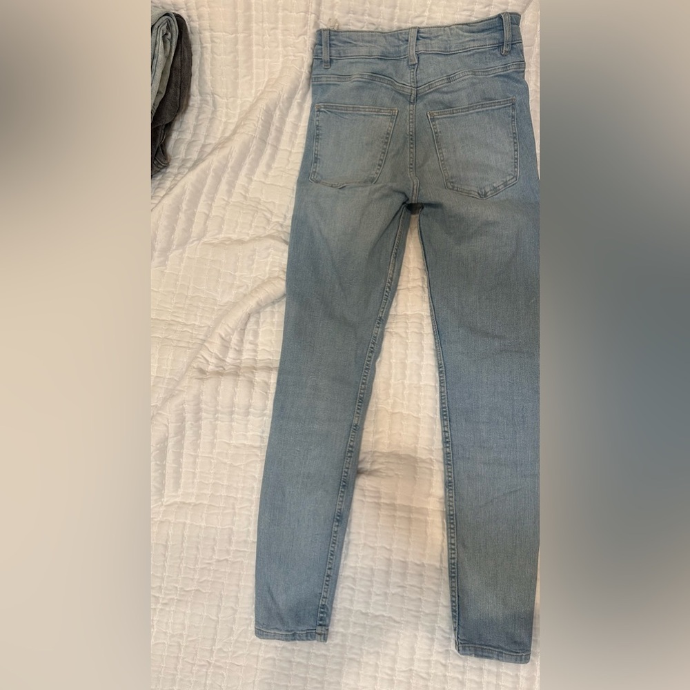 Good quality, wear them once (too small for me)